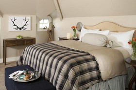 Antlers On The Creek Bed & Breakfast