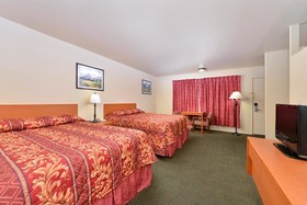 Econo Lodge Inn & Suites
