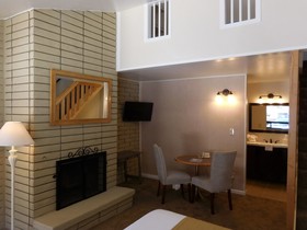 Iron Horse Inn
