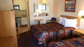 Spanish Trails Inn & Suites