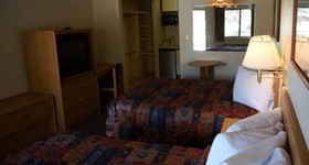 Spanish Trails Inn & Suites