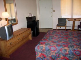 Spanish Trails Inn & Suites