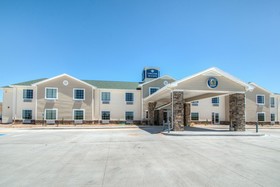 Cobblestone Inn and Suites of Eaton