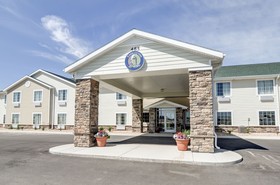 Cobblestone Inn and Suites of Eaton