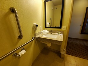 Cobblestone Inn and Suites of Eaton