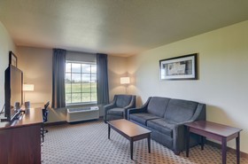 Cobblestone Inn and Suites of Eaton