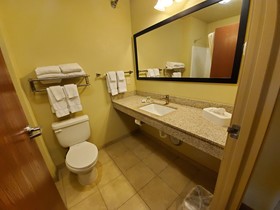 Cobblestone Inn and Suites of Eaton