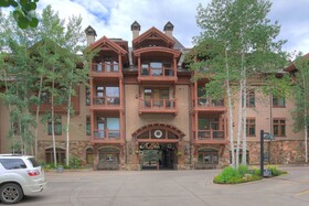 Arrowhead Village