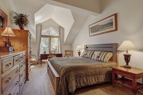 Arrowhead Village