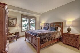 Arrowhead Village