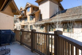 Arrowhead Village