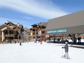 Arrowhead Village
