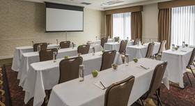Hilton Garden Inn Denver South Park Meadows Area