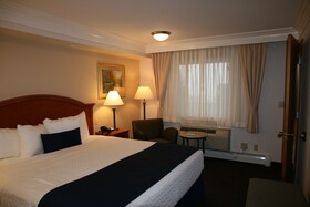 Best Western Plus Silver Saddle Inn