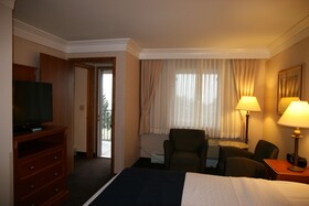 Best Western Plus Silver Saddle Inn