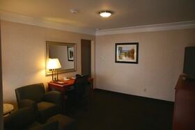 Best Western Plus Silver Saddle Inn