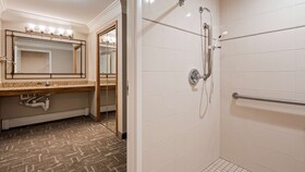 Best Western Plus Silver Saddle Inn