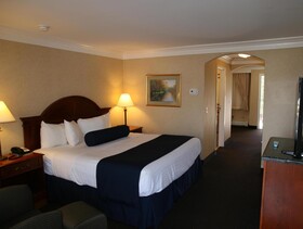 Best Western Plus Silver Saddle Inn