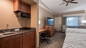 Best Western Plus Silver Saddle Inn