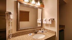 Best Western Plus Silver Saddle Inn
