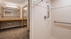 Best Western Plus Silver Saddle Inn