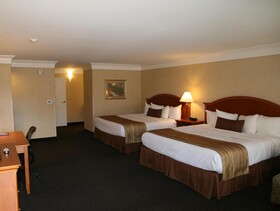 Best Western Plus Silver Saddle Inn