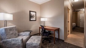 Best Western Plus Silver Saddle Inn