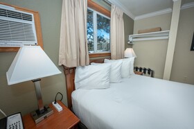 Blue Door Inn
