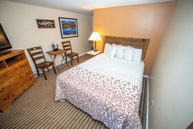Estes Mountain Inn