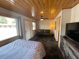Estes Mountain Inn