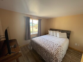 Estes Mountain Inn