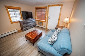 Estes Mountain Inn