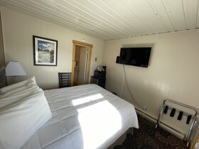 Estes Mountain Inn