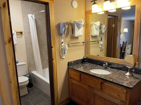 Hotel Estes