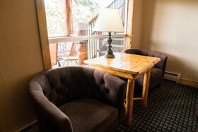 Hotel Estes