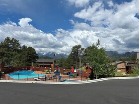 Hotel Estes
