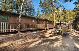 Nicky's Resort