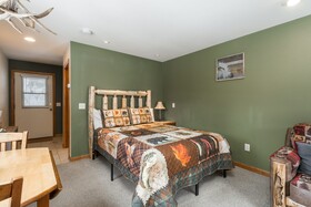 Ponderosa Lodge