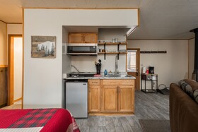 Ponderosa Lodge