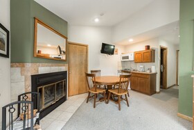Ponderosa Lodge