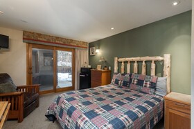 Ponderosa Lodge