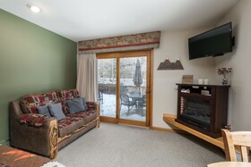 Ponderosa Lodge