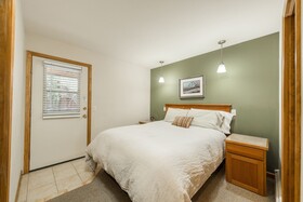 Ponderosa Lodge