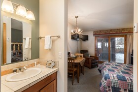 Ponderosa Lodge