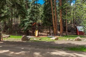 Ponderosa Lodge