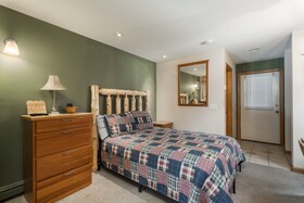 Ponderosa Lodge