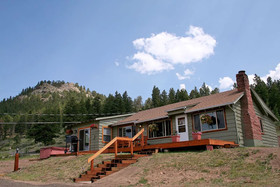 Rocky Mountain Retreat by Rocky Mountain Resorts