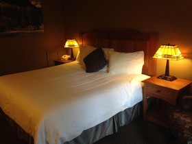 Silver Moon Inn