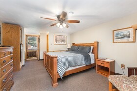 The 4 Seasons Inn
