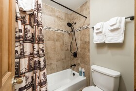 The 4 Seasons Inn